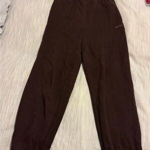 Aritzia Women’s Brown Sweatpants